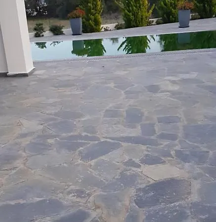 Sam 29 * Monolithos